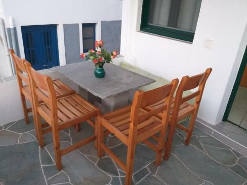 Nikolettas Apartments