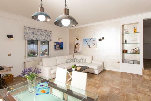 F & B Summer Villa Collection - Kassandra - Sani