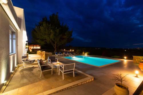 F & B Summer Villa Collection - Kassandra - Sani