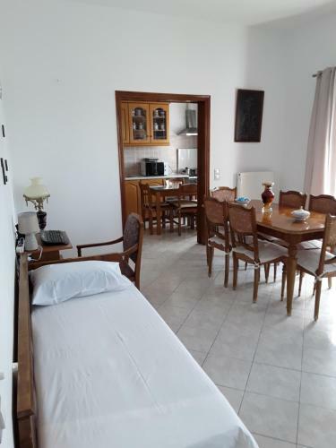 Apartamento Filoti Square House