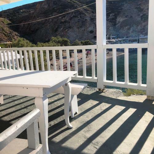 Vrachos House By The Sea