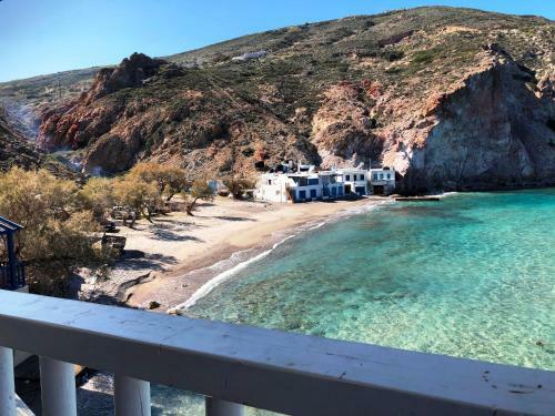 Vrachos House By The Sea