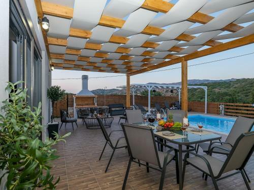 Villa Eleonas With Private Swimming Pool
