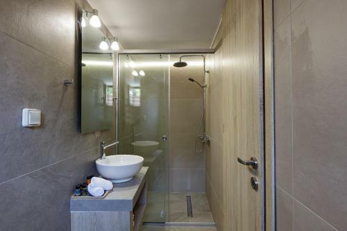 Fotinou Villa, A Secret Retreat!
