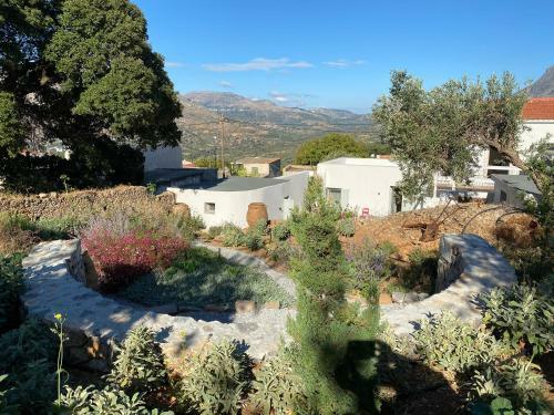 Fourfouras Cottage