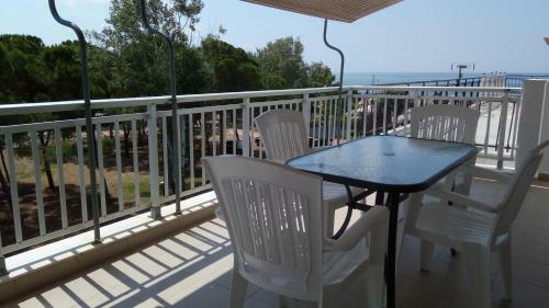 Apartamento Kalli�ni House Vila Kiki
