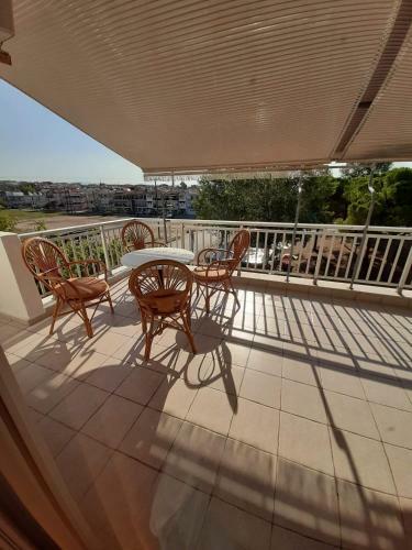 Apartamento Kalli�ni House Vila Kiki
