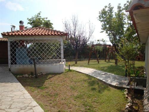 Wonderful House With Private Garden