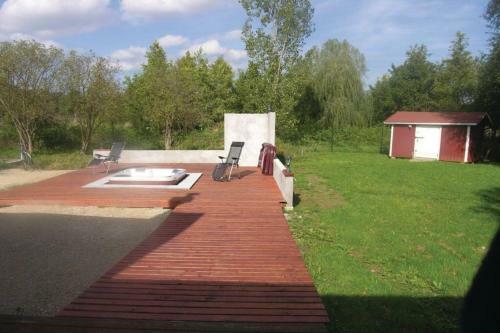 Stor Villa Med Jacuzzi Och Pool - Nagycsepely