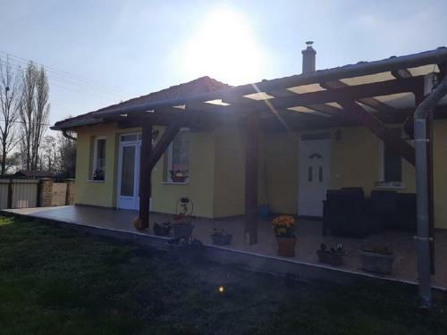 Ponty Ors� Vend�gh�z