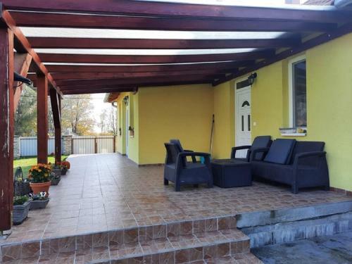 Ponty Ors� Vend�gh�z