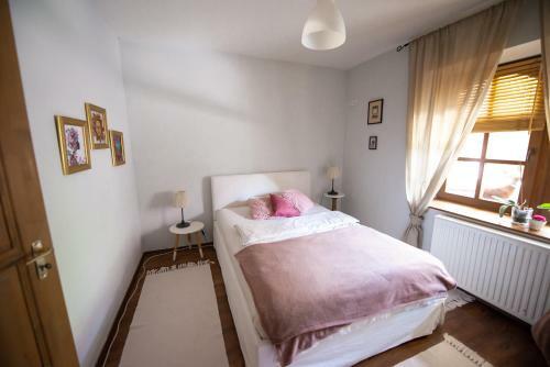 Hostal Patakh�z Nagyb�rzs�ny
