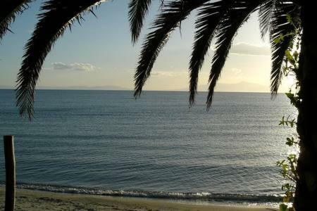 Seafront Family Apartment Thetis