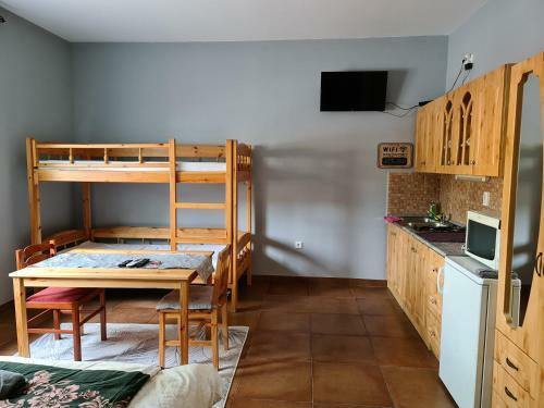 Hostal Amina Apartman