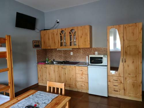 Hostal Amina Apartman