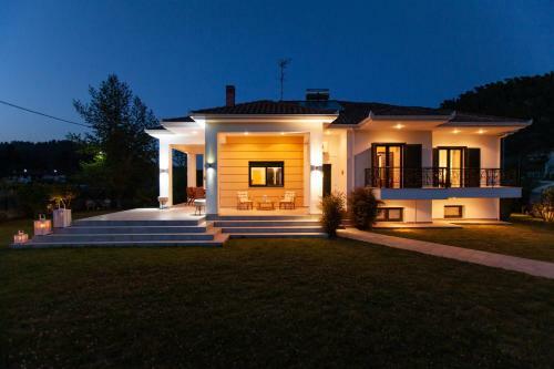 F & B Summer Villa Collection - Kassandra - Fourka