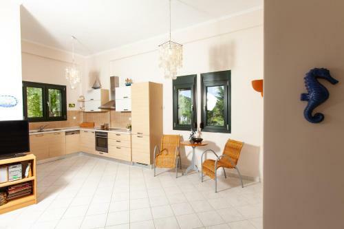 F & B Summer Villa Collection - Kassandra - Fourka