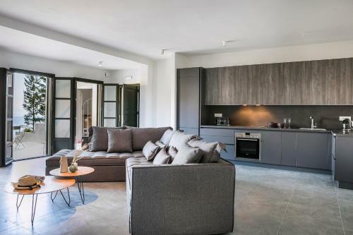 Dorian Apartment