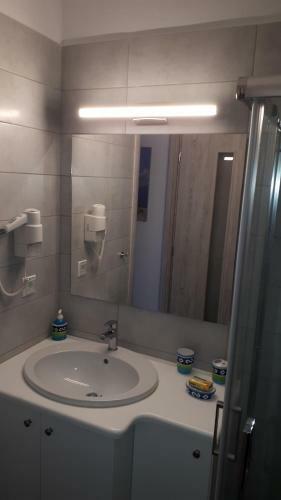 Isidoros Apartments