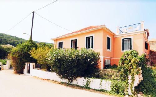 Villa Ireni Waterfont