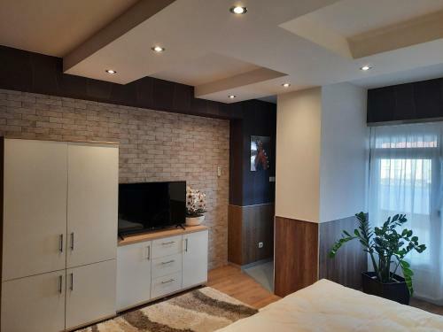 Feny? Apartman