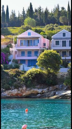 Waterfront Luxury Paradise House Apart3