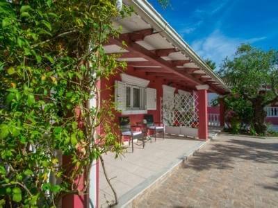 Zantina Holiday Home