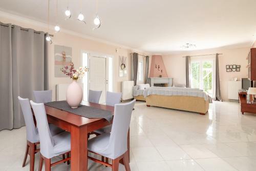 Nektarios Cottage House