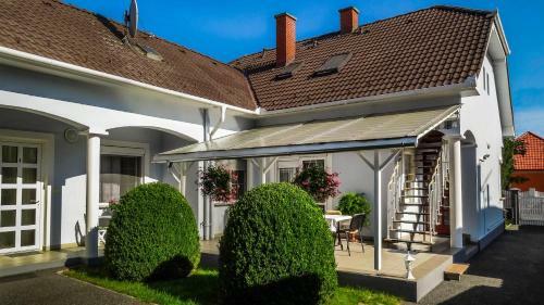 Hostal Czinger Vend�gszob�k