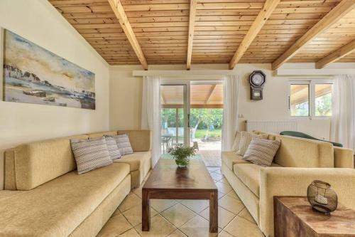 Gina's Cottage House