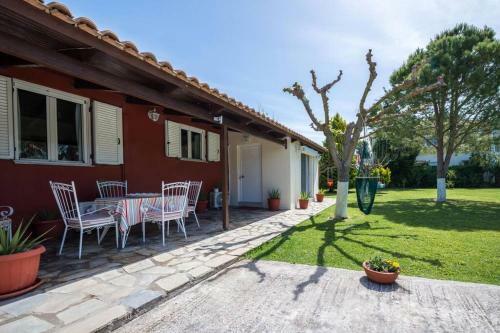 Gina's Cottage House
