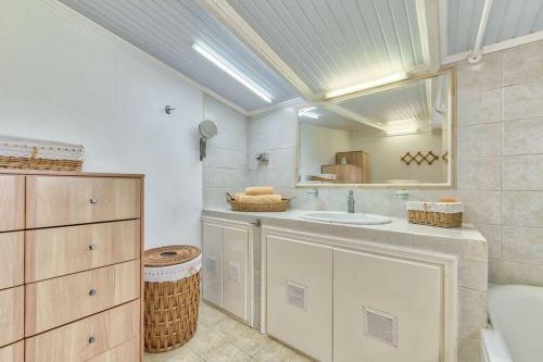 Gina's Cottage House