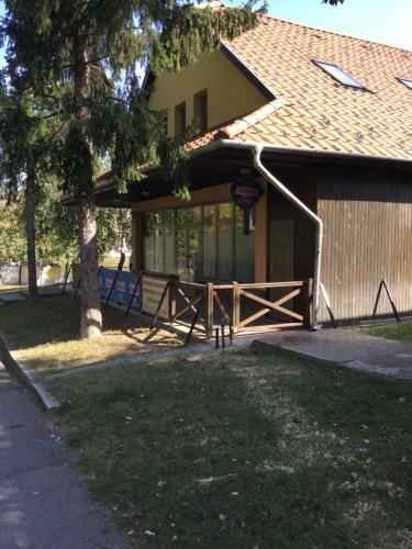 Hostal Park Vend�gh�z Apartman