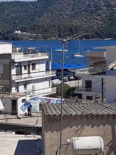 Apartamento Elenas House Poros Chanel View