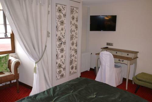 Hotel Le Chapeau Rouge
