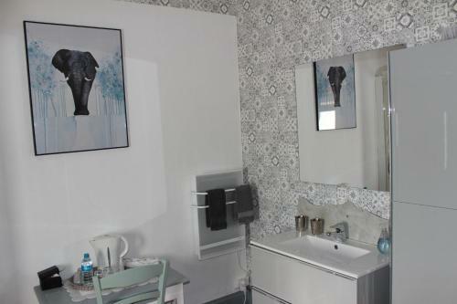 Bed & Breakfast Chambres D'h�tes Les M�neaux