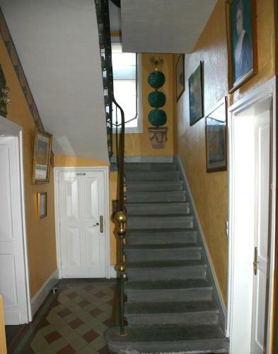 Bed & Breakfast Chambres D'h�tes Les M�neaux