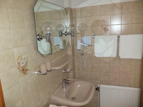 Hostal Landgasthof Fegetasch