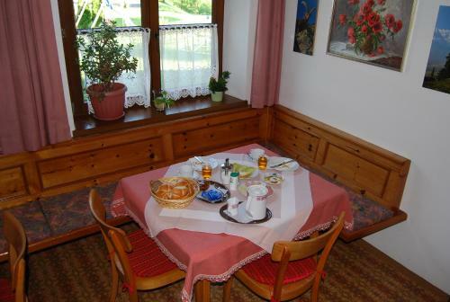 Hostal Fr�hst�ckspension Seefried