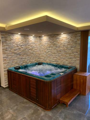 Hostal The Jacuzzi Room