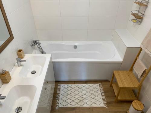 V�r�rok Vend�gh�z - Miskolc