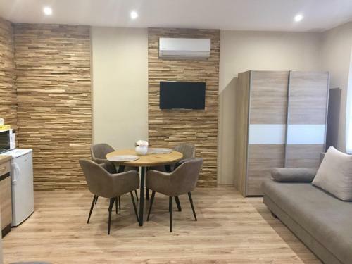 Family Apartmanh�z