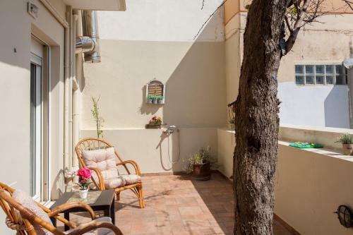 Evelia Apartment