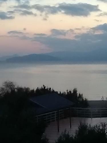 Mountain To Sea Hide-out