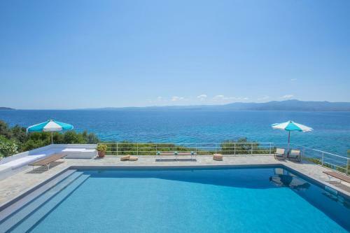 Seafront Paradise