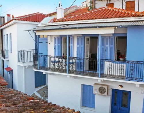 Rodia House