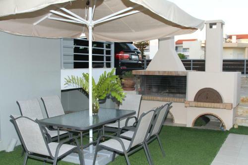 Sunny Villa By The Beach Gournes