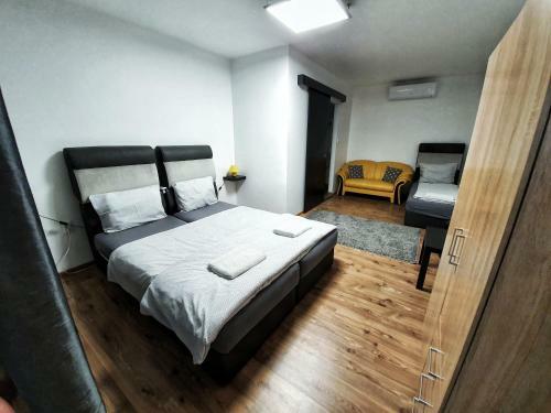 Bed & Breakfast Napsug�r Panzi�