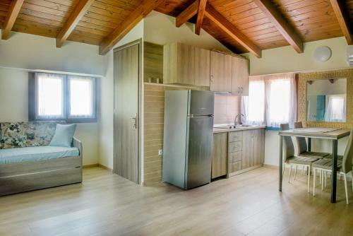 Hostal 3d Iliadis Suites