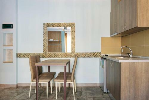 Hostal 3d Iliadis Suites